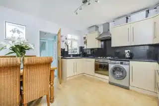 30 New Road, photo 4