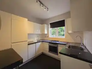 30 Park View Gardens, photo 3