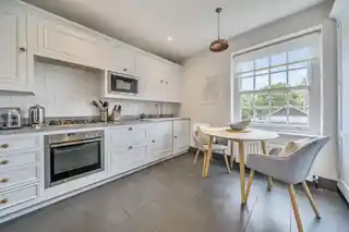 30 Parkside, photo 2