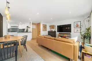 30 Printers Road, photo 4
