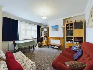 30 Redford Avenue, photo 3