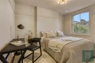 30 Sandringham Road, photo 4