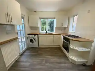 30 Stapleton Crescent, photo 2
