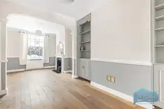 30 Trinity Road, photo 3