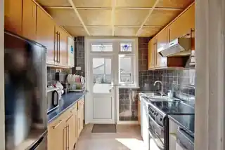 30 Woodbridge Road, photo 4