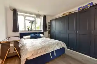 305 Longbridge Road, photo 3