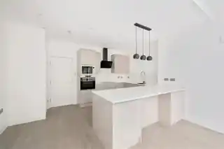 306 Huntingfield Road, photo 3
