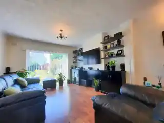 307 Staines Road, photo 4