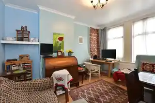 309 Chingford Road, photo 4