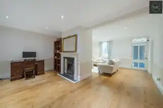 309 High Road, photo 2