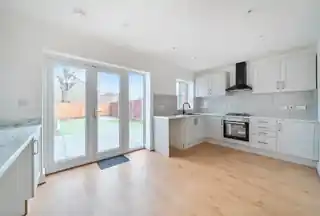 309 Peterborough Road, photo 4