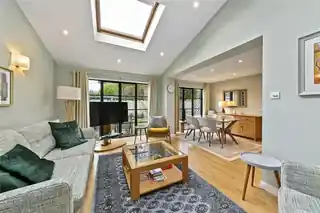 30E Udney Park Road, photo 2