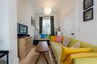 31 Amwell Street, photo 3