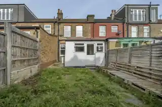 31 Belsize Avenue, photo 3