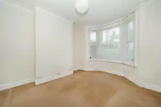 31 Belsize Avenue, photo 4