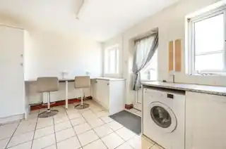 31 Belvedere Road, photo 2