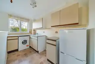 31 Camberley Close, photo 3
