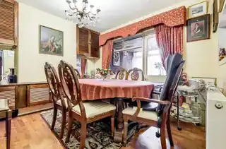 31 Camden Avenue, photo 3
