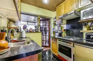 31 Camden Avenue, photo 4