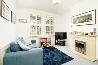31 Castle Road, photo 2