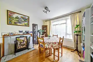 31 Chatsworth Way, photo 4