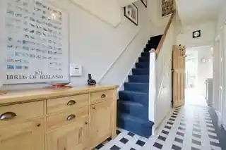 31 Churston Gardens, photo 2