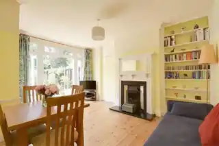31 Churston Gardens, photo 4