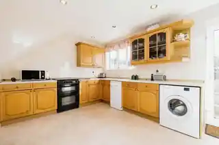 31 Deere Avenue, photo 4