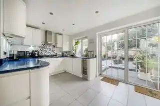 31 Eaton Drive, photo 4