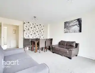 31 Friars Close, photo 2