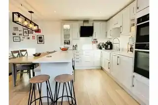 31, Granary Mansions, Erebus Drive, photo 2