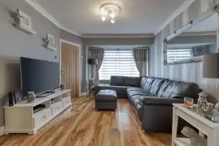 31 Grosvenor Road, photo 3