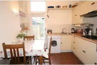 31 Hartismere Road, photo 3
