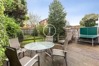 31 Holmfield Avenue, photo 3