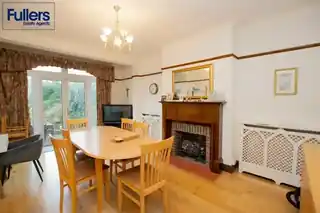 31 Hoodcote Gardens, photo 4