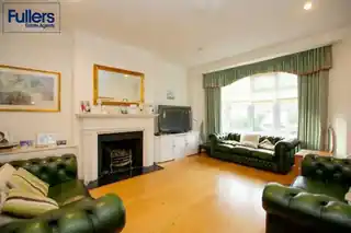 31 Hoodcote Gardens, photo 3