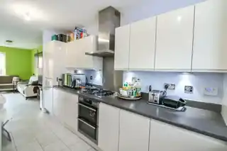 31 Hughes Road, photo 4