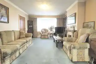 31 Layfield Crescent, photo 2