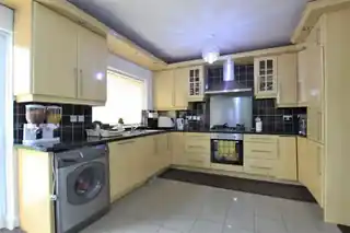 31 Shelley Crescent, photo 2