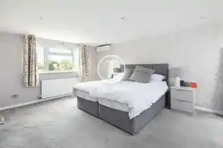 31 Sunny Gardens Road, photo 2
