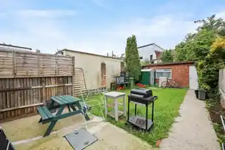 31 Whitmore Gardens, photo 4