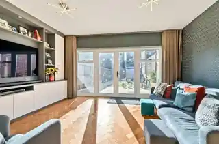 31 Wilkes Close, photo 2