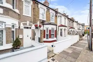 31 Woodside Road, photo 2