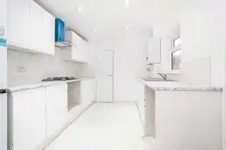 31 Woodside Road, photo 3