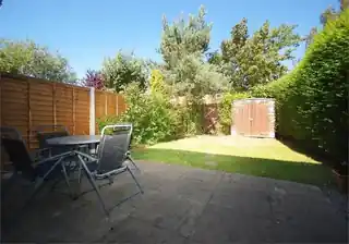 312 Hanworth Road, photo 4