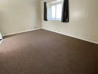 32 Allhallows Road, photo 2