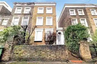 32 Amersham Road, photo 2
