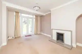 32 Cardinal Avenue, photo 3