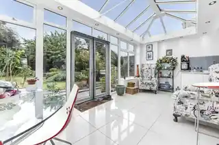 32 Chelmsford Gardens, photo 4