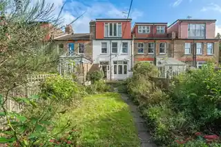 32 Chestnut Avenue, photo 4
